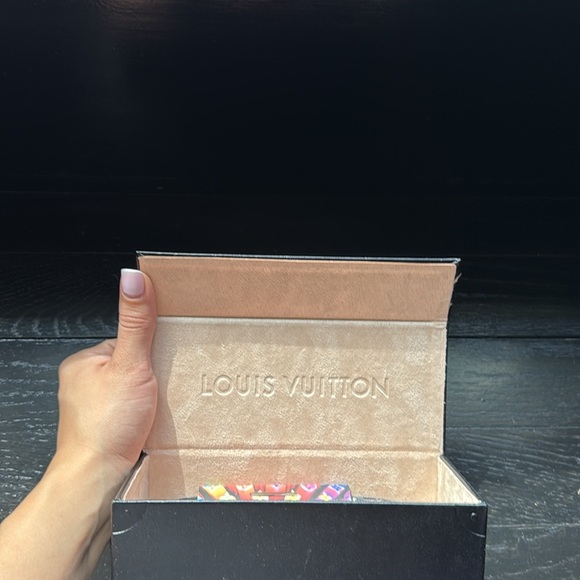 Louis Vuitton Animated Damier Ash Sunglasses - Picture 5 of 15